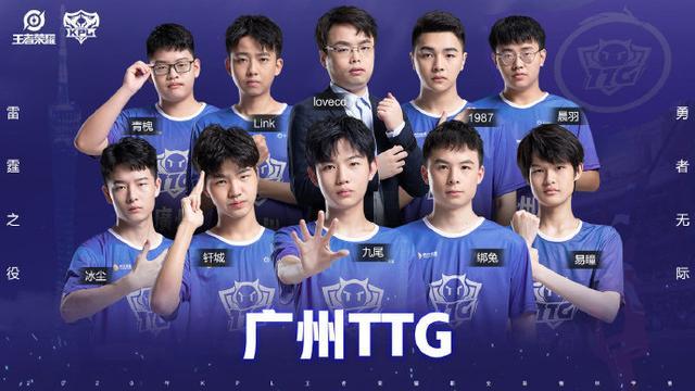 並探索他將