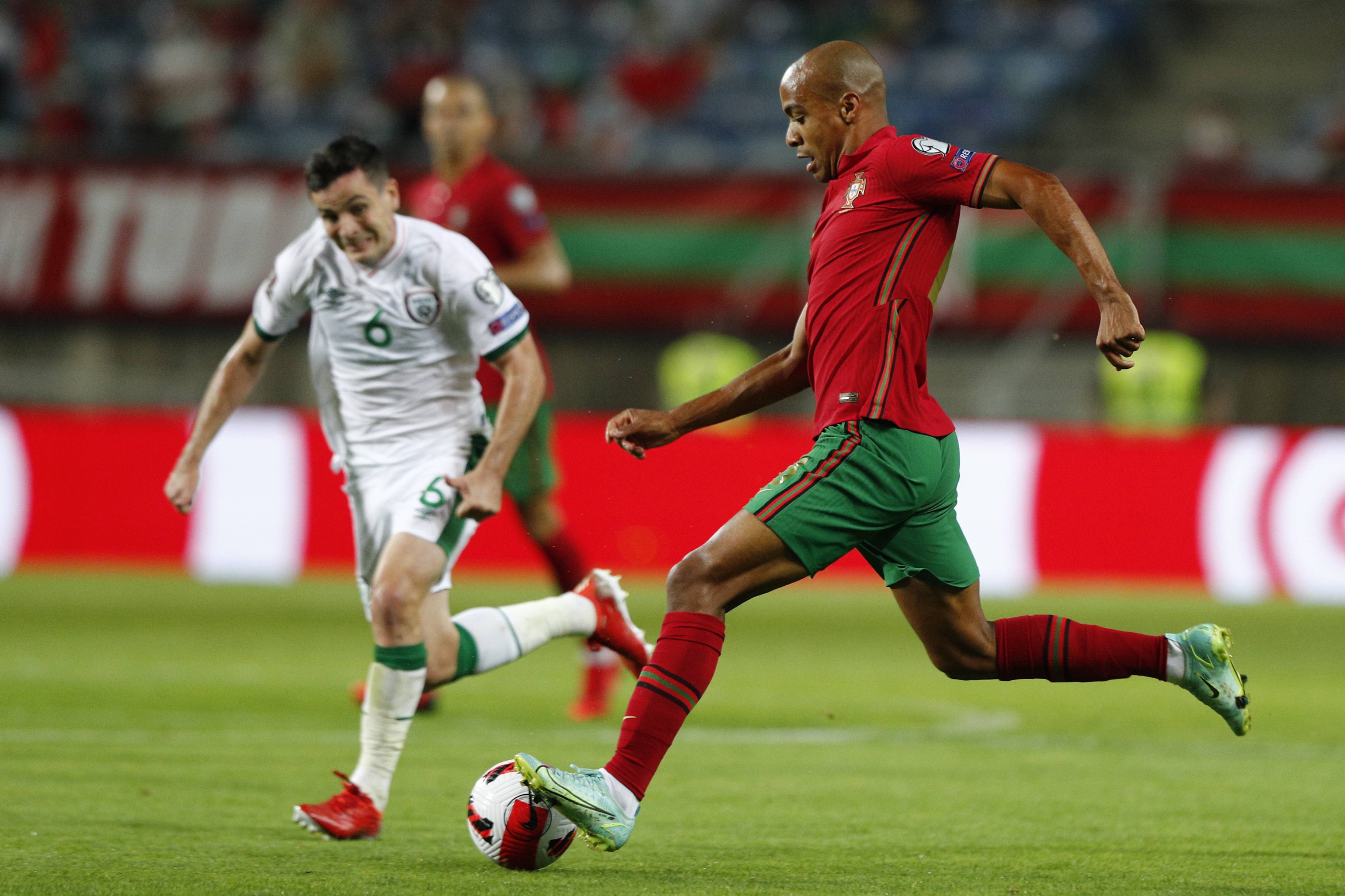 更激情的B 更激情的B