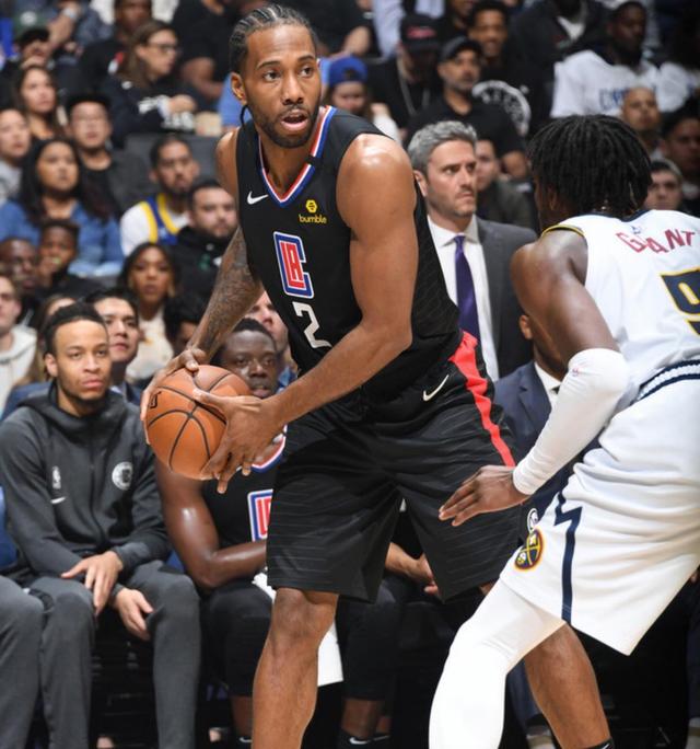 记者：吴曦、谢鹏飞单独训练，阿马杜、刘诚宇首发可能性很大