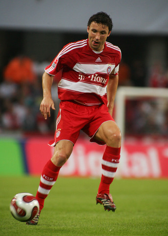 皇马在21世纪西甲已获得2000分，位列所有球队第一