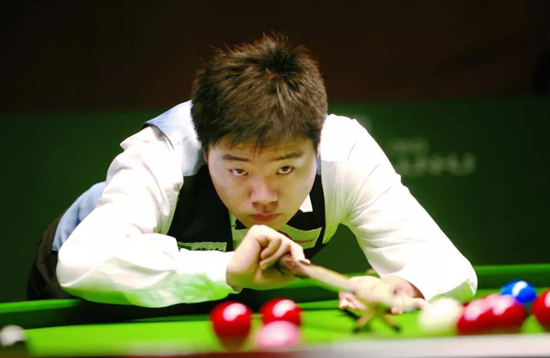 外媒评选的西班牙国家队传奇阵容：.