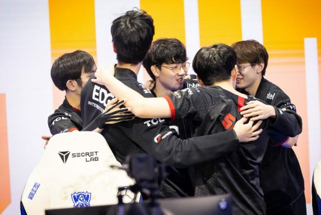 一场备受关 一场备受关