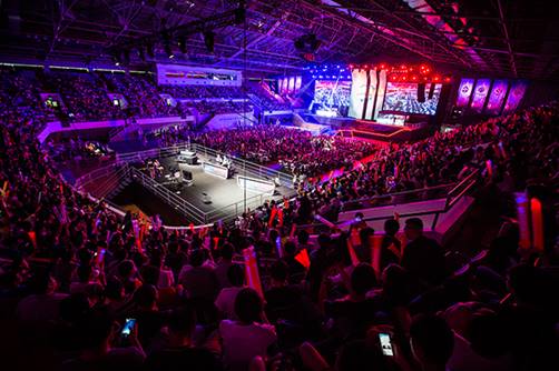 有一名队员 有一名队员