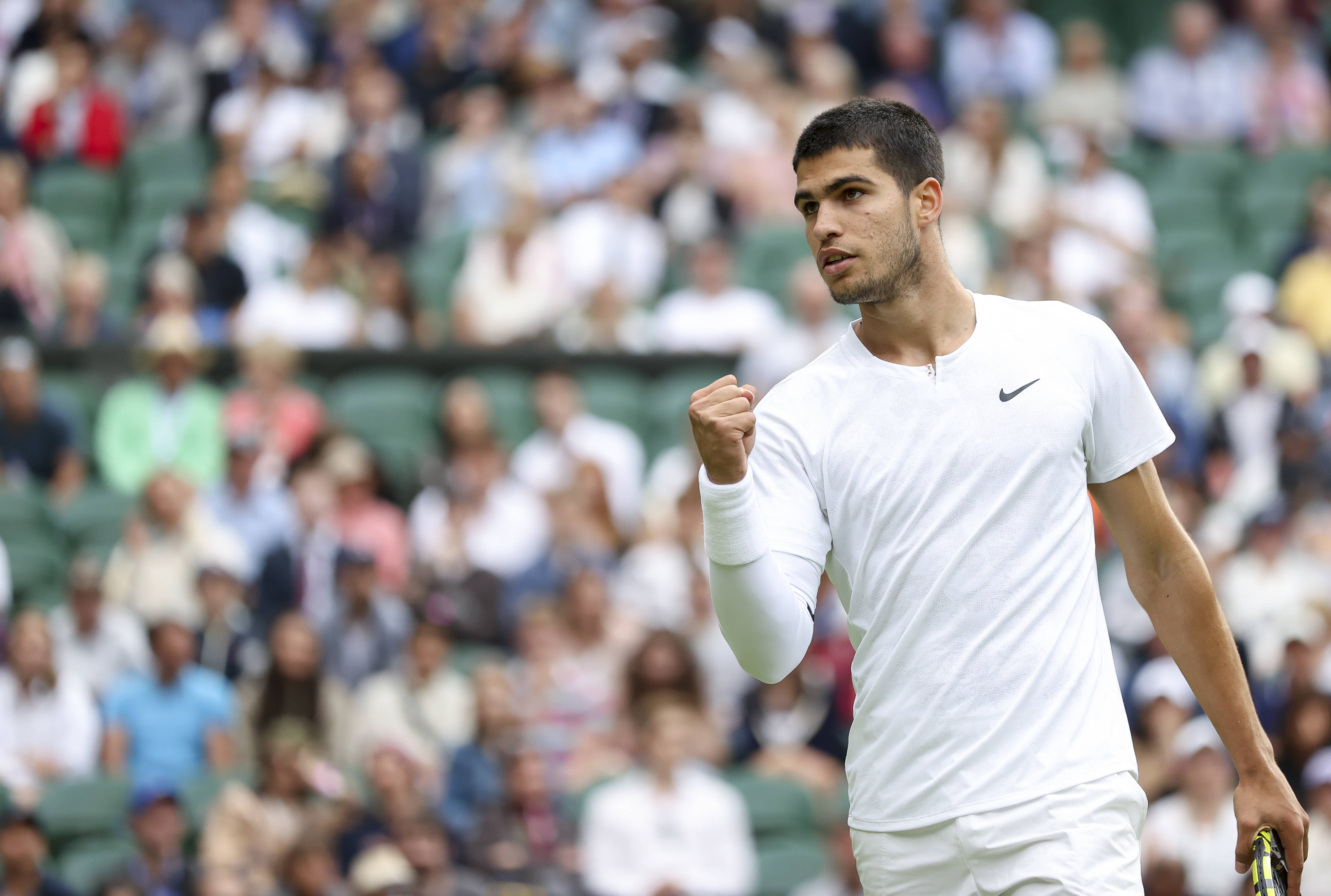 坚实后盾 坚实后盾